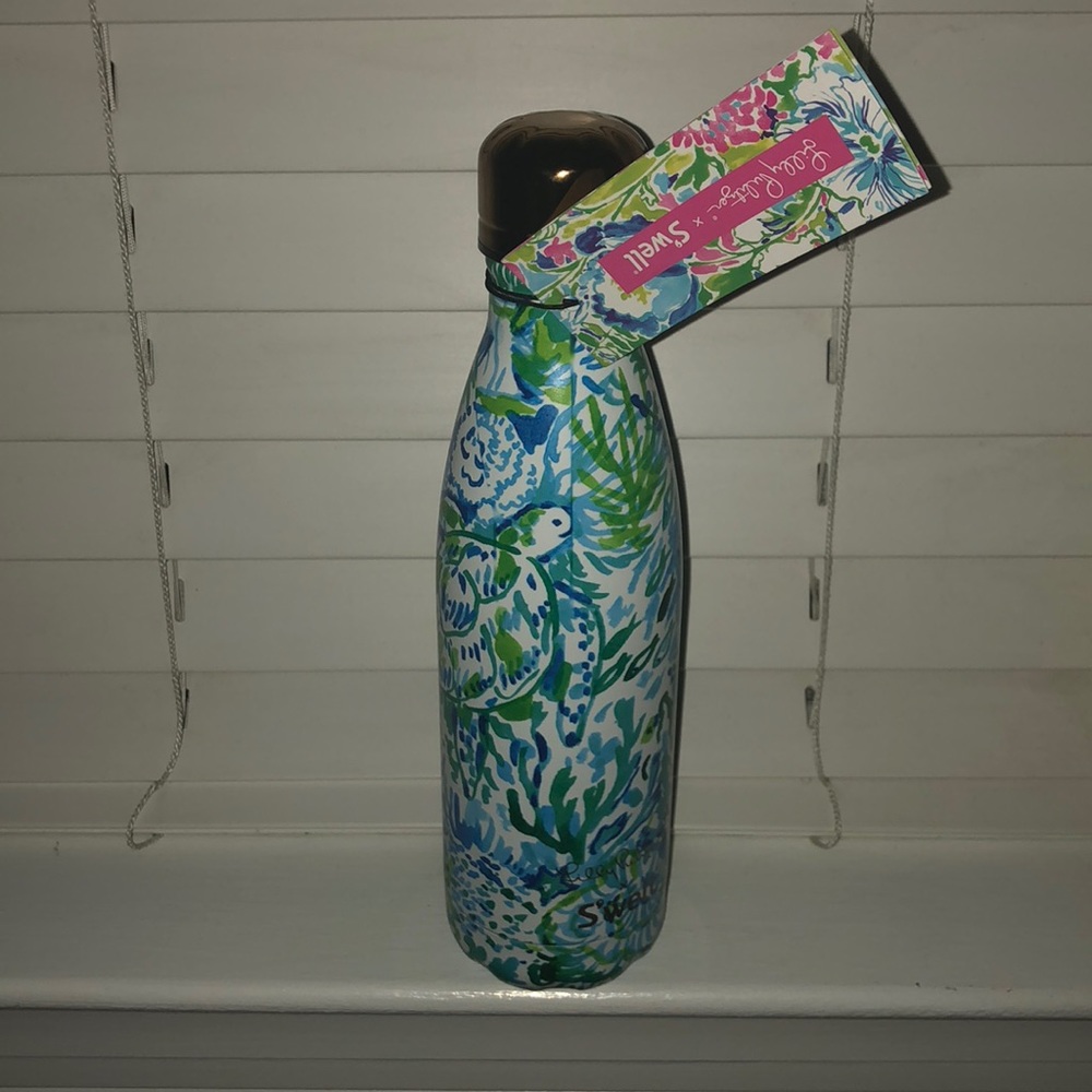 LILLY PULITZER SWELL BOTTLE bnwt